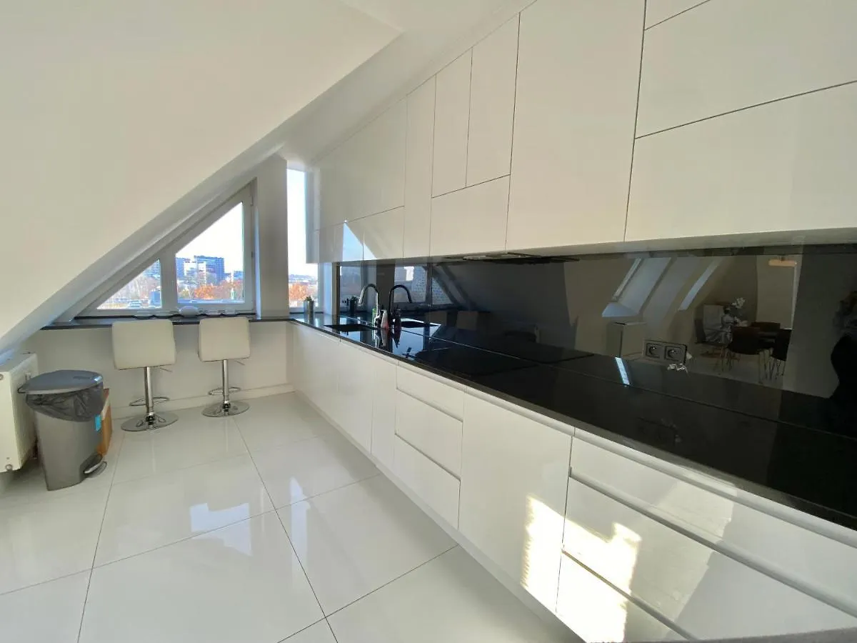 Penthouse 2 Bedroom Designer Apartment Warschau